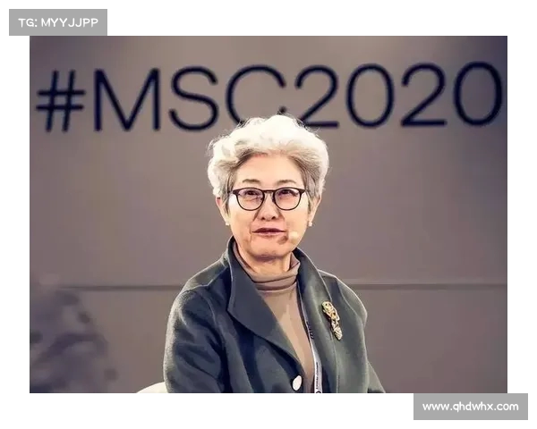 傅莹依然优雅迷人:从穿搭到气质,岁月无法带走的优雅气场(傅莹莹个人资料图片) 傅莹依然优雅迷人:从穿搭到气质,岁月无法带走的优雅气场(傅莹莹个人资料图片)